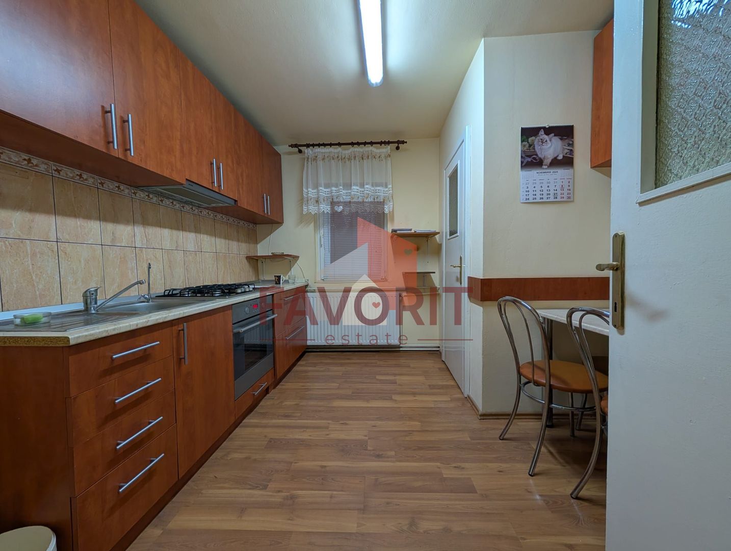 3 camere | parter | 2 bai | mobilat si utilat | zona  excelenta | boxa la subsol - Poză 1
