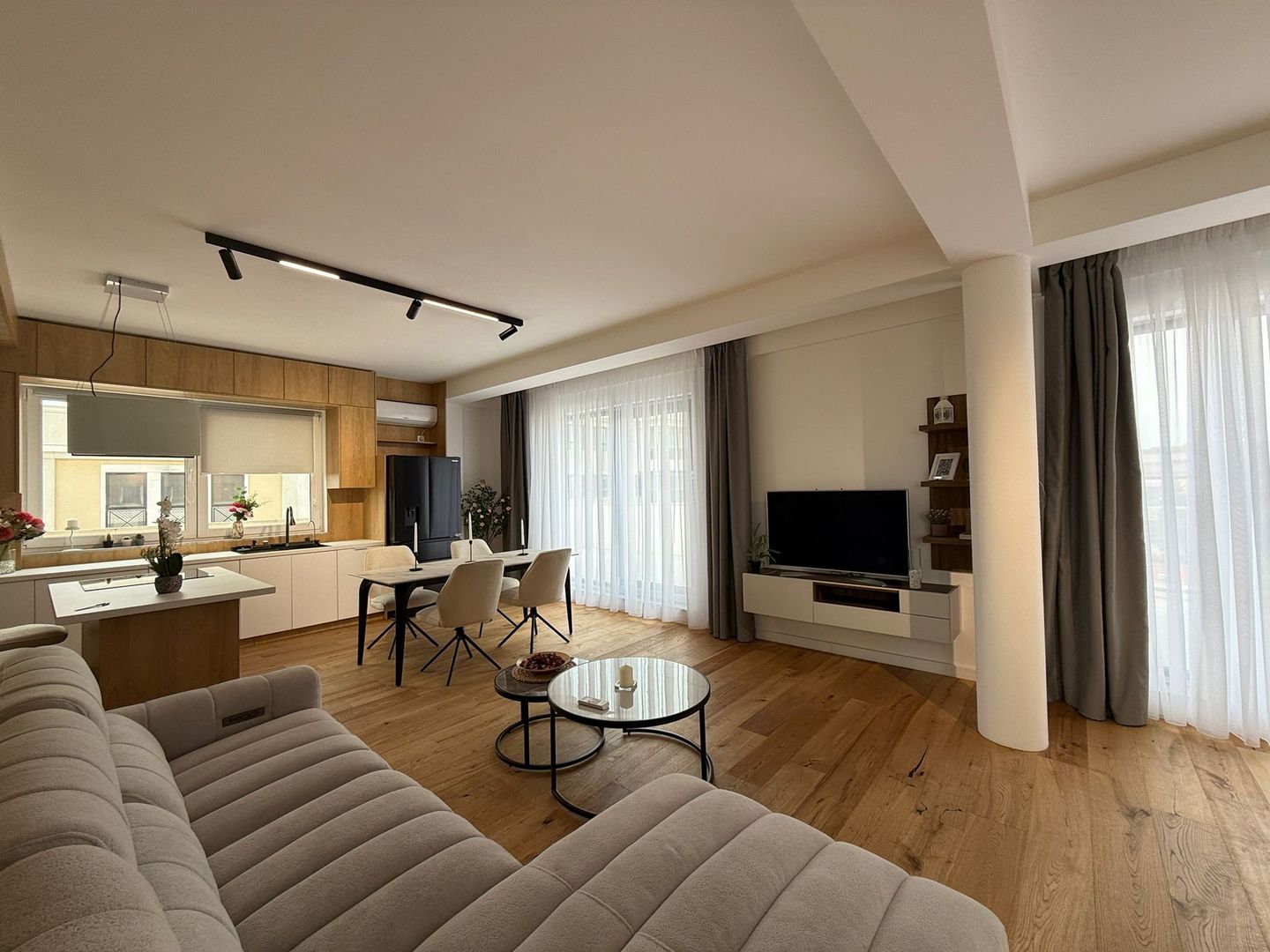 Luxury Duplex with Stunning Sunset Views *** Iancu Nicolae - Poză 2