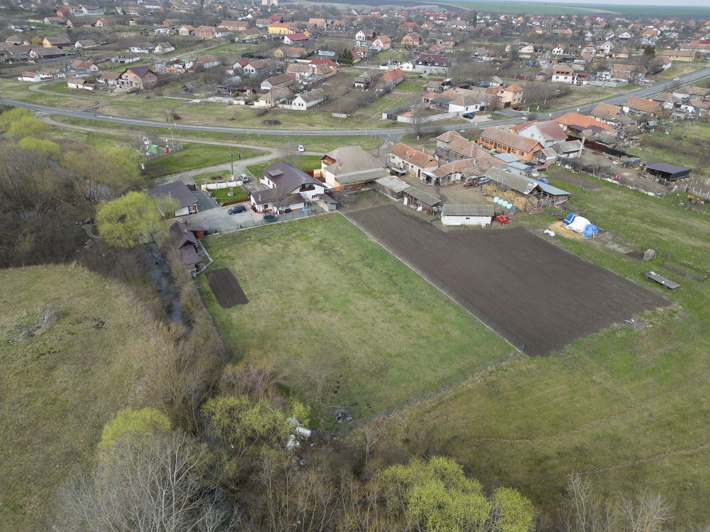 Proprietate imobiliară cu potențial extraordinar! - Poză 75