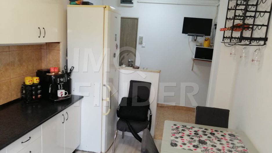 Apartament 3 camere decomandate strada Aurel Vlaicu - Poză 2