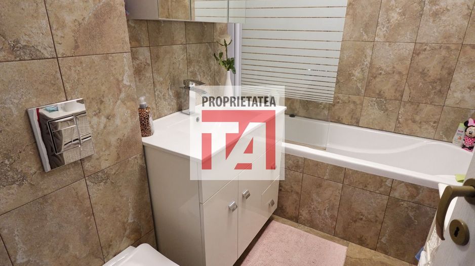 Apartament cu 3 camere decomandat zona Dealul  Florilor - Poză 4