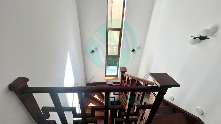 Vilă elegantă în Cotroceni | 320 mp | renovată integral | ideală sediu firmă - Poză 13