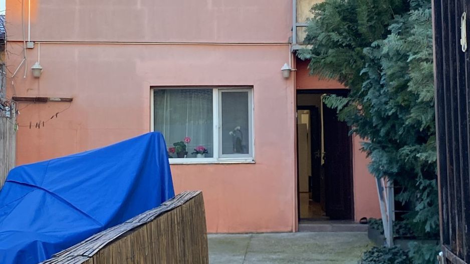 Casa de Vanzare 4 camere Crangasi-Giulesti - Poză 2
