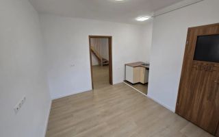 Apartament 3 camere | 65 mp | Acces stradal | Zona Lazaret - Poză 1