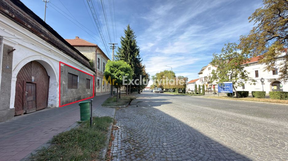 Apartament in Casă 2 camere Teren 100 mp / Str. 1 Dec. 1918 - Carei - Poză 1