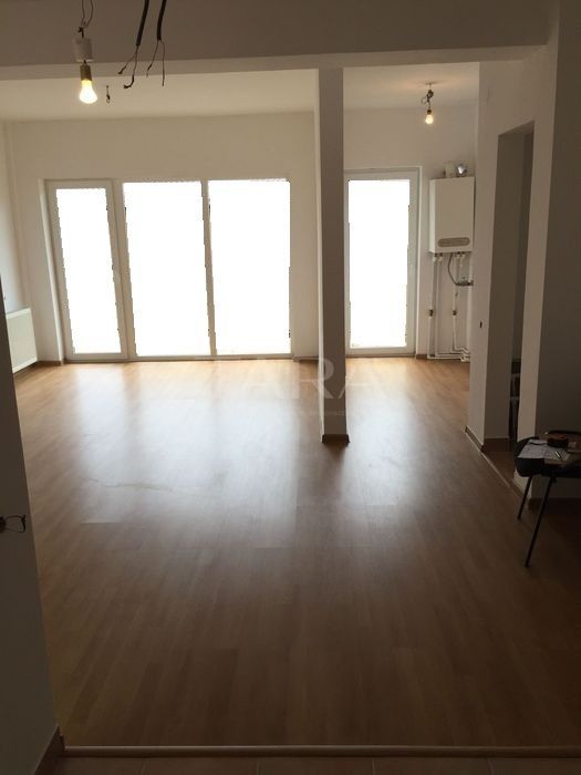 Apartament cu o cameră de vânzare în Florești, zona Stejarului. - Poză 1