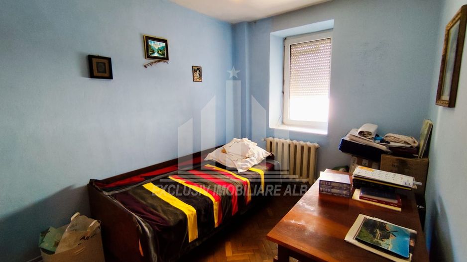 Apartament cu 4 camere decomandate, Centru - Poză 7