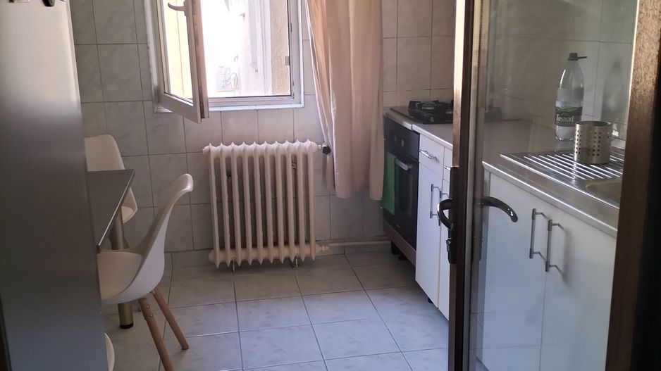 Apartament Luminos 2 camere. Vedere Parc Tineretului, Zona Pridvor. - Poză 12