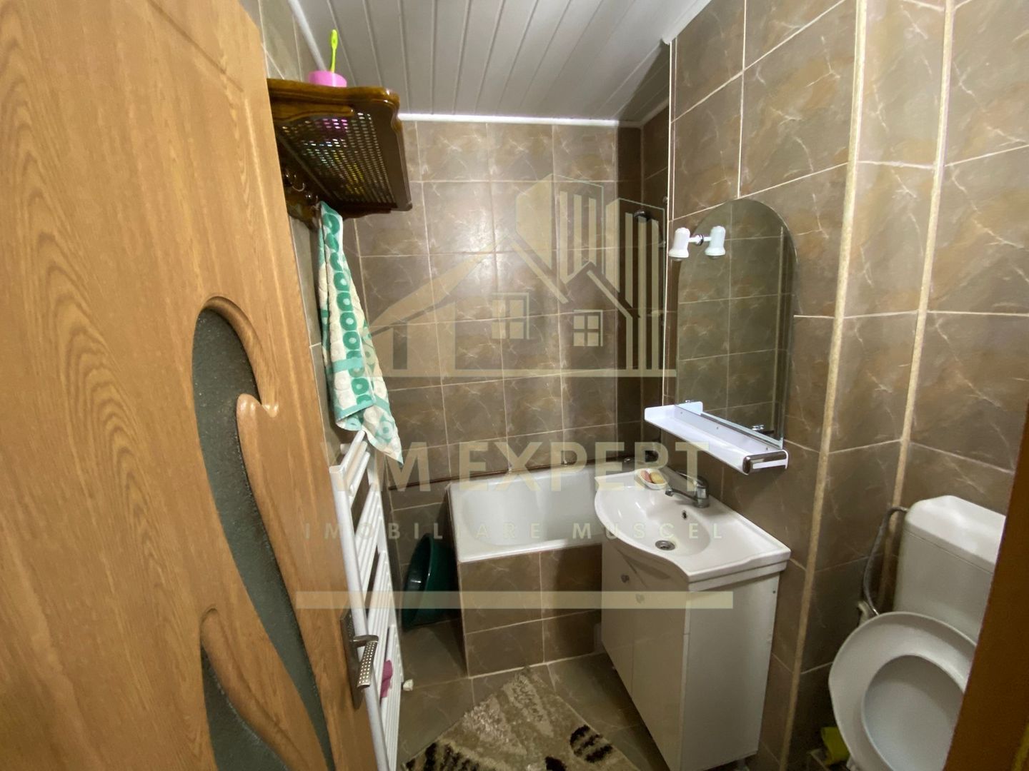 APARTAMENT 2 CAMERE ETAJ 3 VIȘOI CAMPULUNG - Poză 9