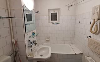 APARTAMENT DE VANZARE ETAJ 2/4 DECOMANDAT ZONA 1 MAI - Poză 11
