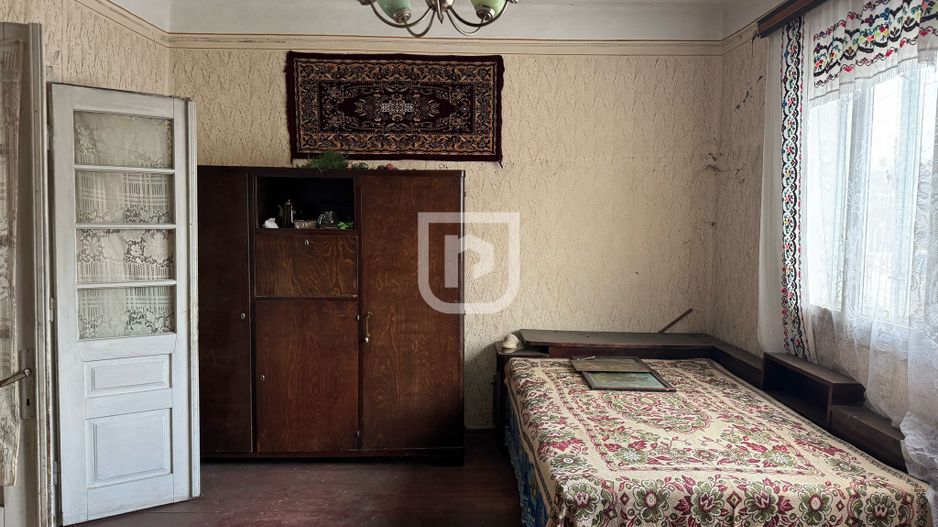 De vanzare casa, atelier fierarie, 4 anexe - 2507 mp in Manastirea Humorului - Poză 5