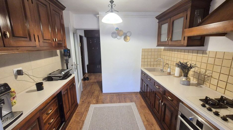 Apartament 3 camere, decomandat, et.1, Ampoi 3 - Poză 4