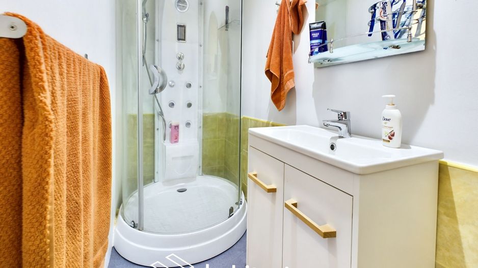 4 camere cu eleganță arhitecturală și confort modern, in zona Sinaia - Poză 27