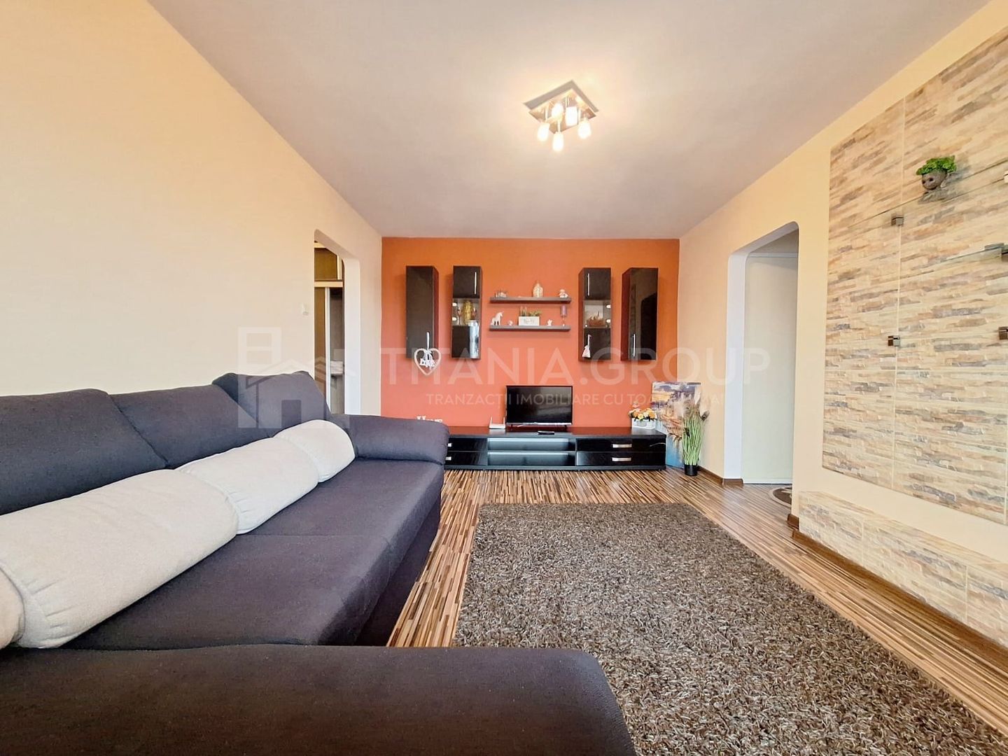 Apartament mobilat si utilat cu parcare pe Calea Bucuresti - Poză 3