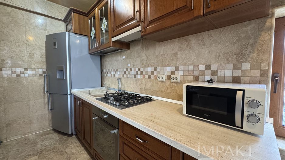 apartament 3 camere 100 mp pe 2 etaje zona Horea central, de închiriat - Poză 5